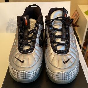 Air Max MX-720-818 (grey) - Men's 8 - Excellent Condition - with box